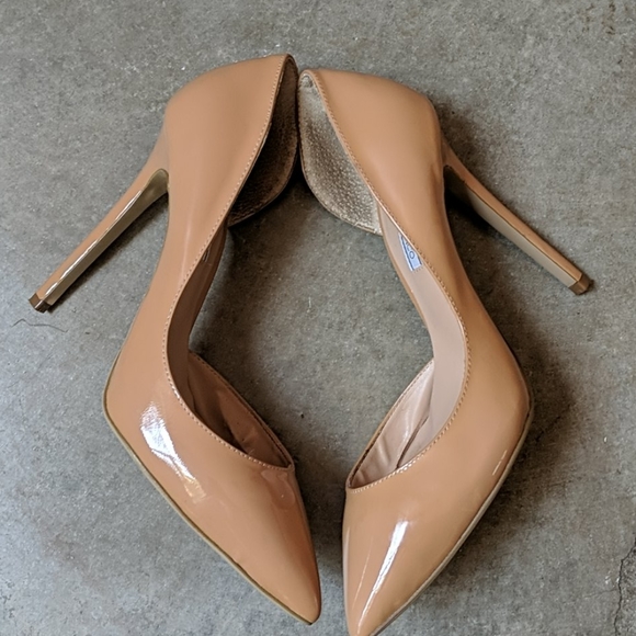 Tony Bianco Women Tony Bianco classic glazed nude leather heels 10